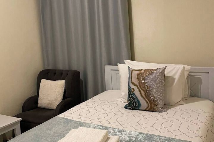 Room 7 of 25