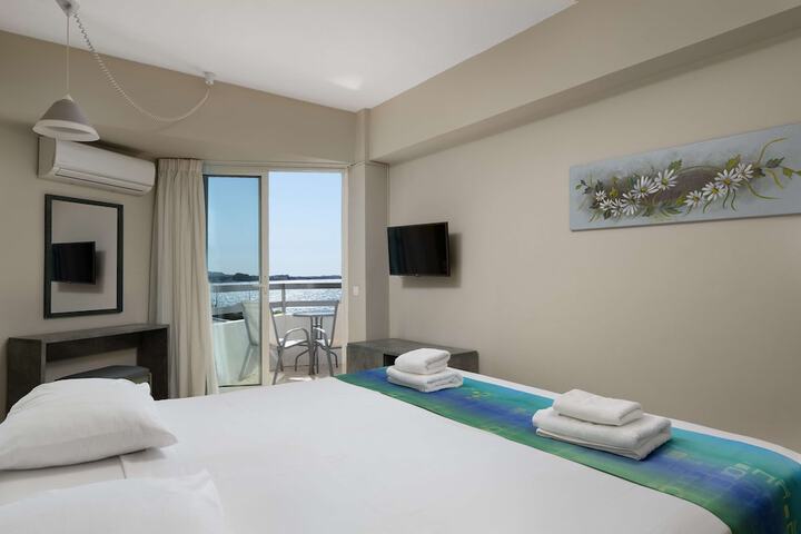 Room 10 of 53