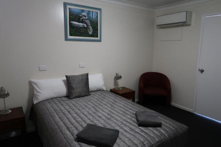 Room 5 of 25