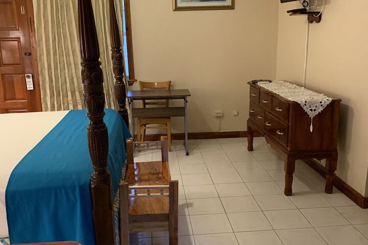 Room 47 of 162