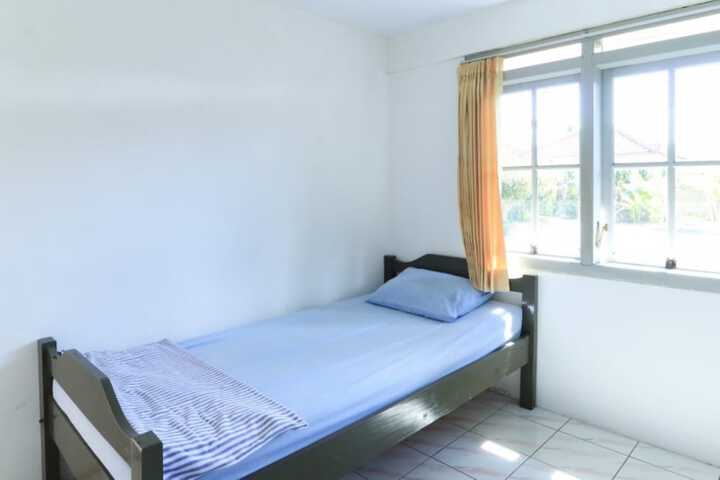Room 13 of 65