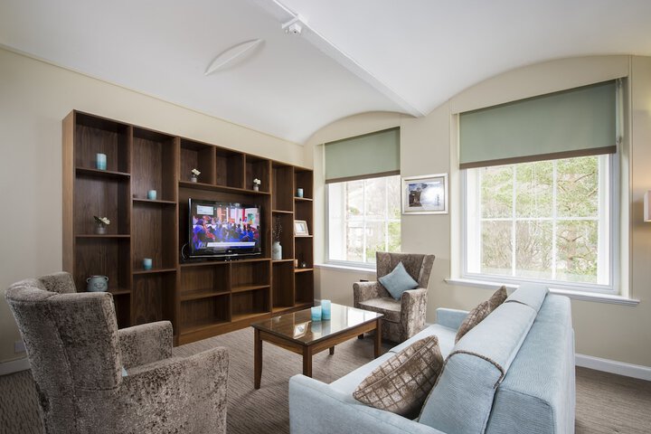 Room 8 of 48