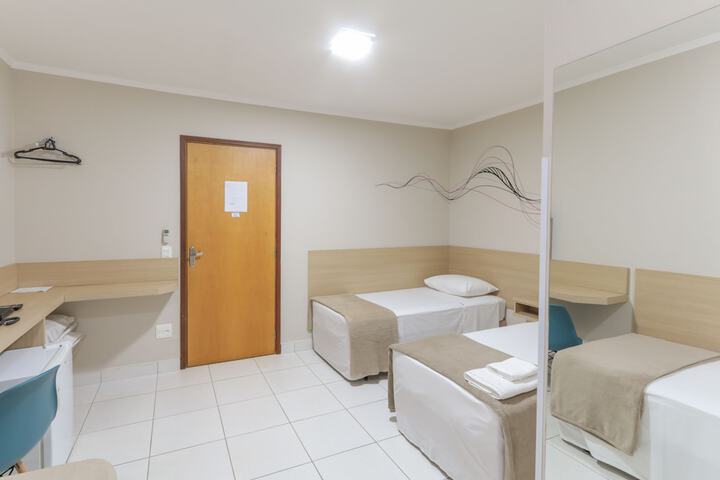 Room 12 of 43