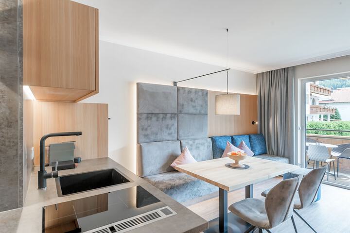 Room 10 of 74