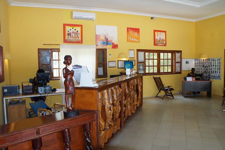 Lemon Creek Hotel Resort