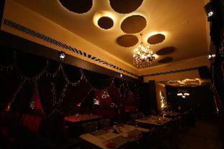 Dining 11 of 20