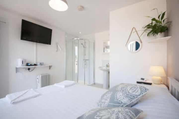 Room 2 of 19