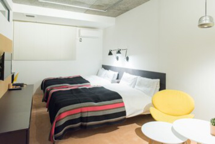 Room 104 of 214