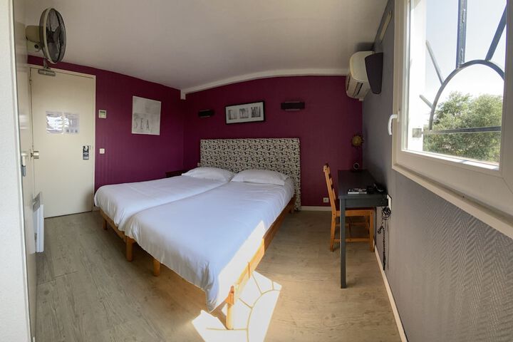 Room 7 of 36