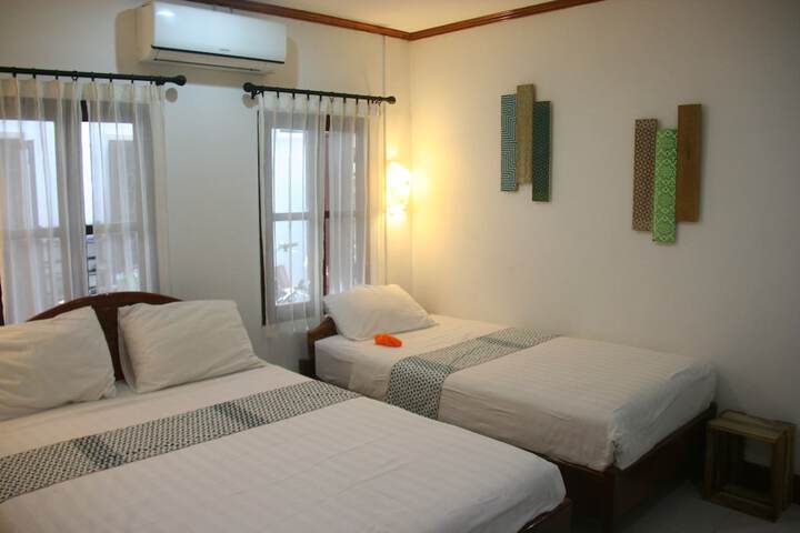 Room 4 of 52