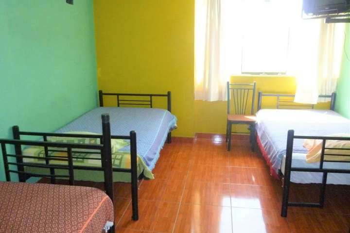 Room 5 of 12