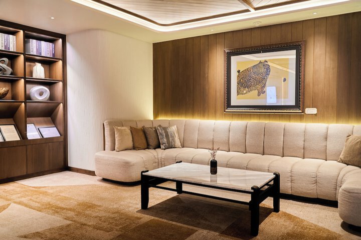 Hotel Interior 8 of 118