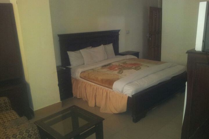 Room 5 of 35