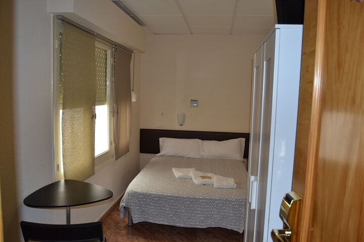Room 7 of 38