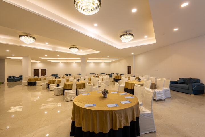Business Center 83 of 94