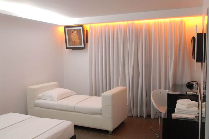 Room 22 of 38