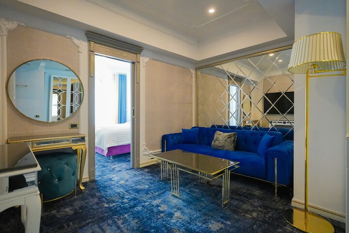 Room 12 of 64