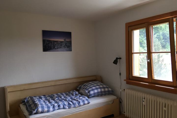 Room 10 of 48