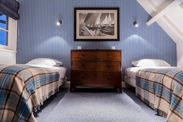 Room 19 of 51