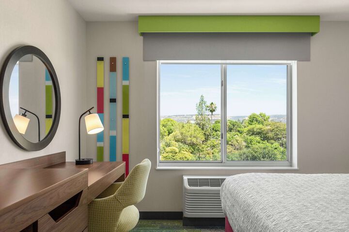 2 Queen Beds Hearing Accessible (7 of 7)