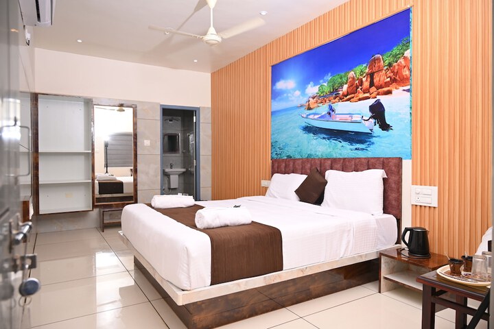 Room 14 of 36