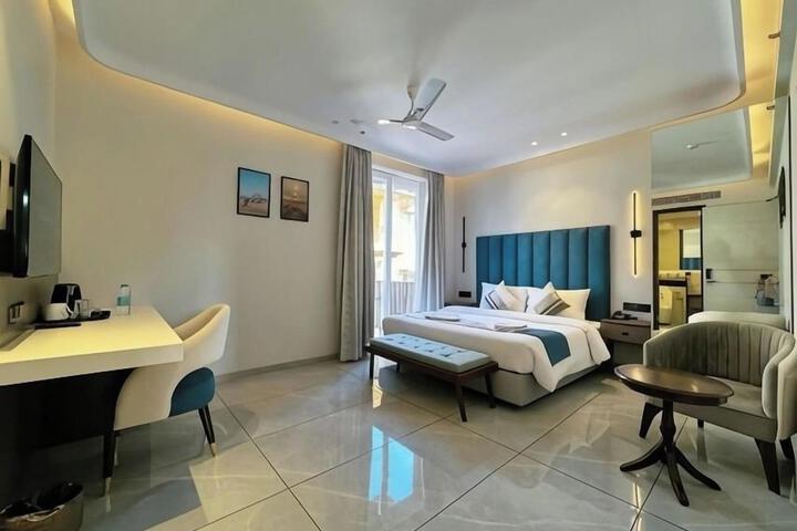 Room 5 of 5
