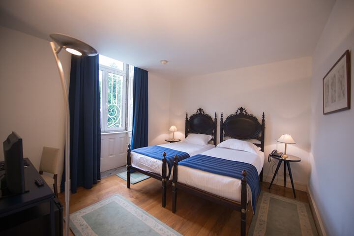 Room 10 of 46