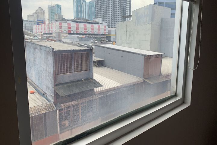 Room 27 of 50