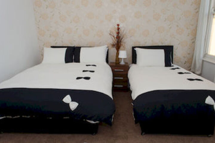Room 32 of 47