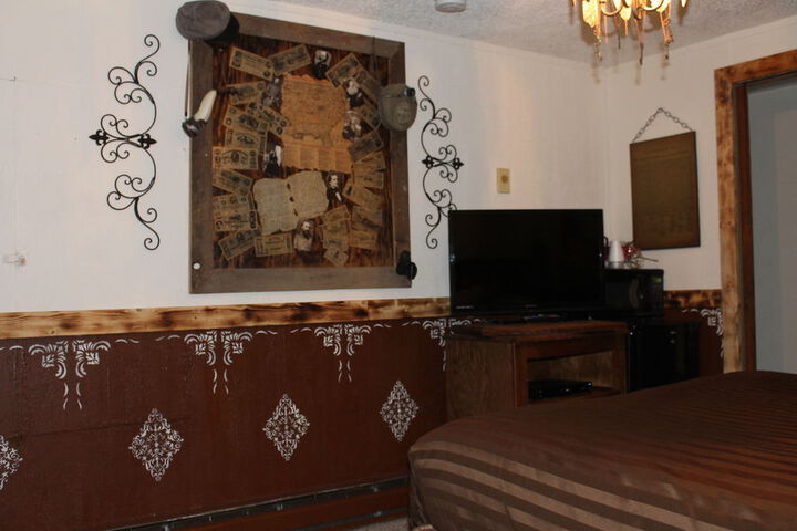 Room 44 of 94