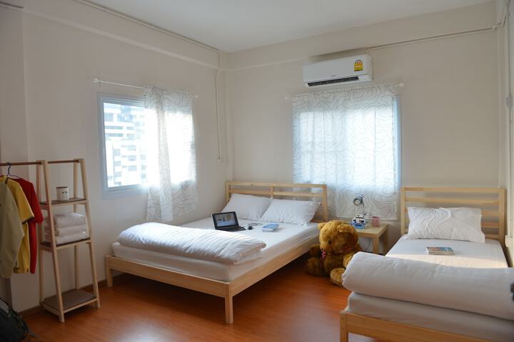 Room 12 of 29