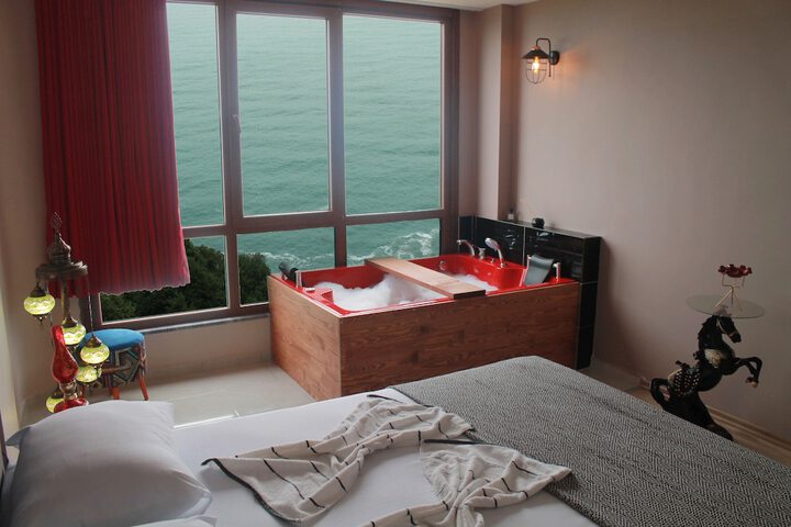 Room 8 of 40