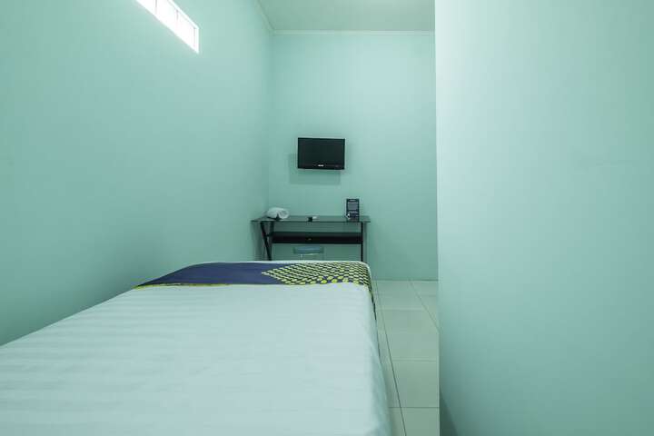 Room 7 of 25