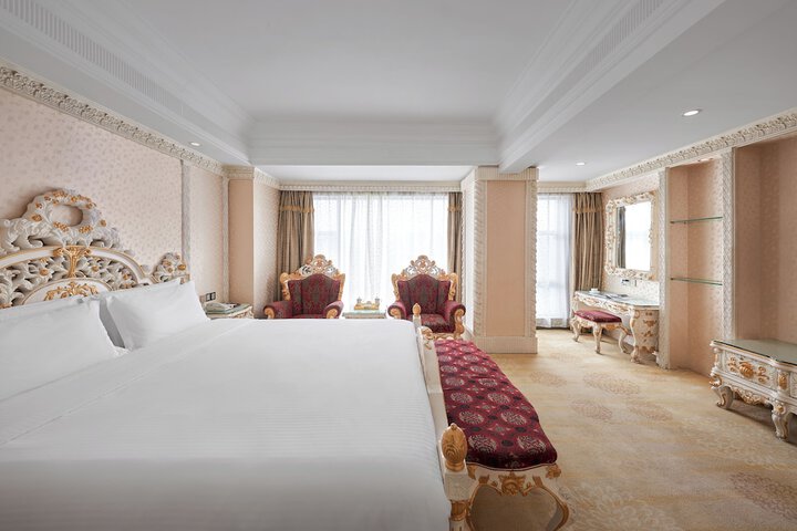 Room 5 of 91