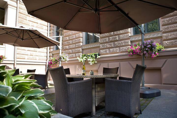 Terrace/Patio 94 of 100