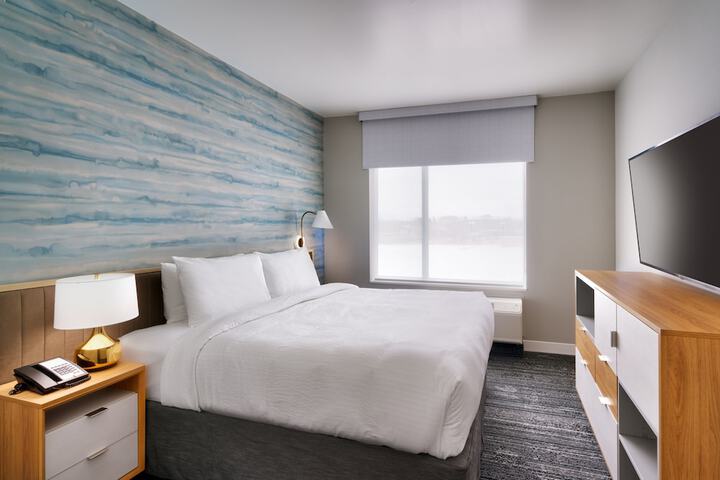 Room 11 of 30