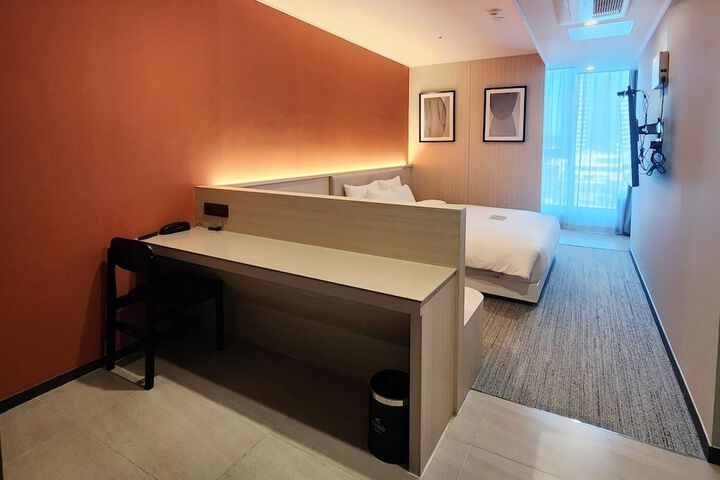 Room 56 of 219