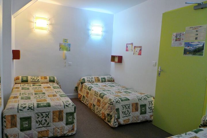 Room 12 of 35