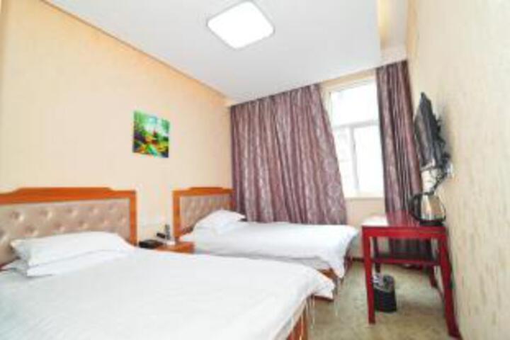 Room 5 of 6