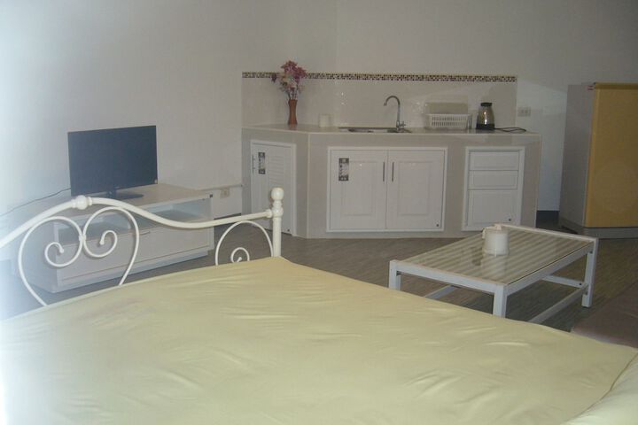 Room 5 of 14