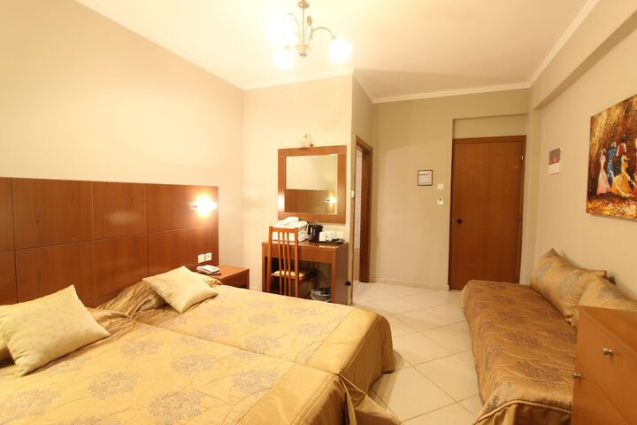 Room 27 of 85
