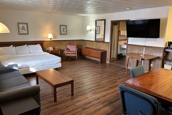 Superior Room 1 King Bed (19 of 39)