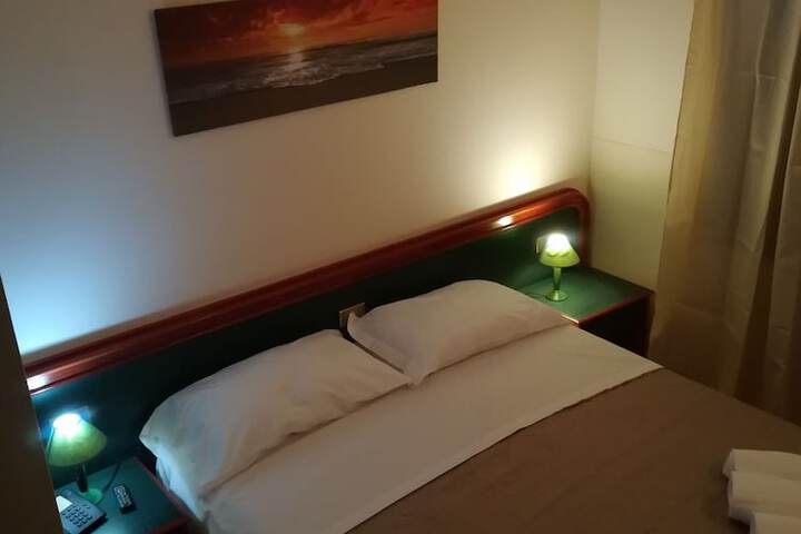 Room 2 of 56