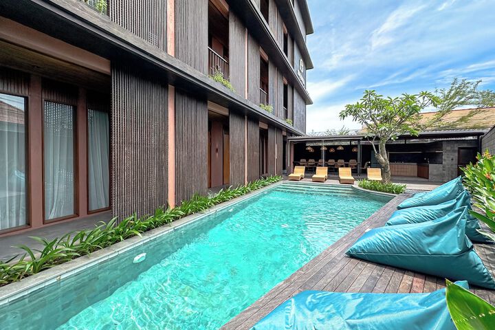 Pool 28 of 55