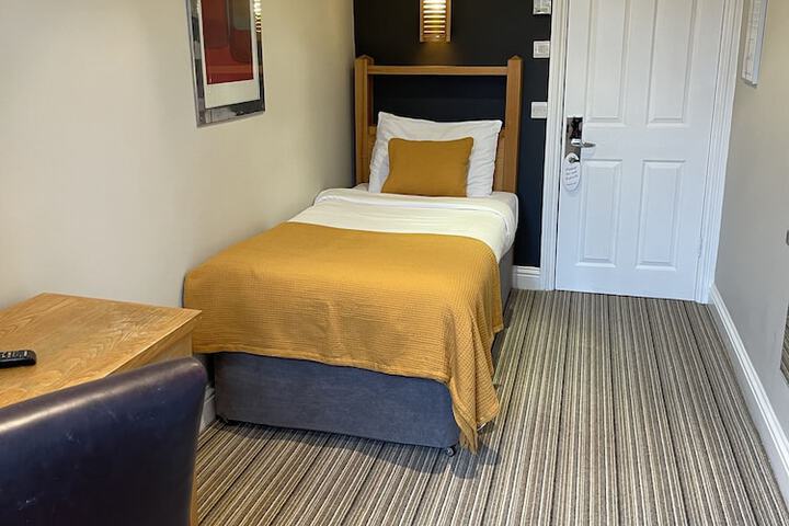 Room 29 of 39