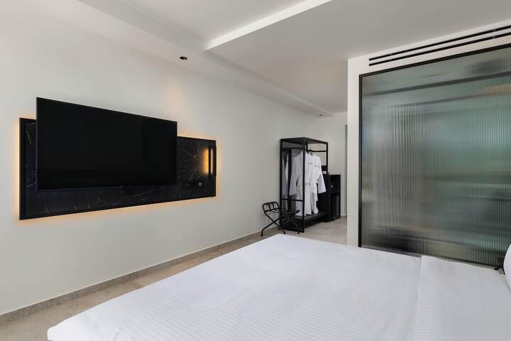 Room 5 of 51