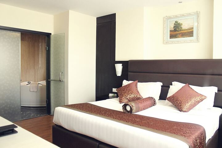 Room 7 of 57