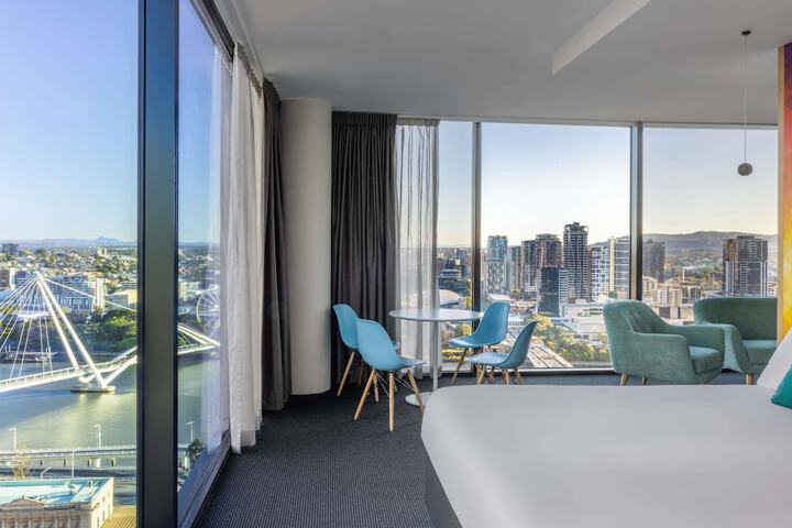 Room 75 of 128