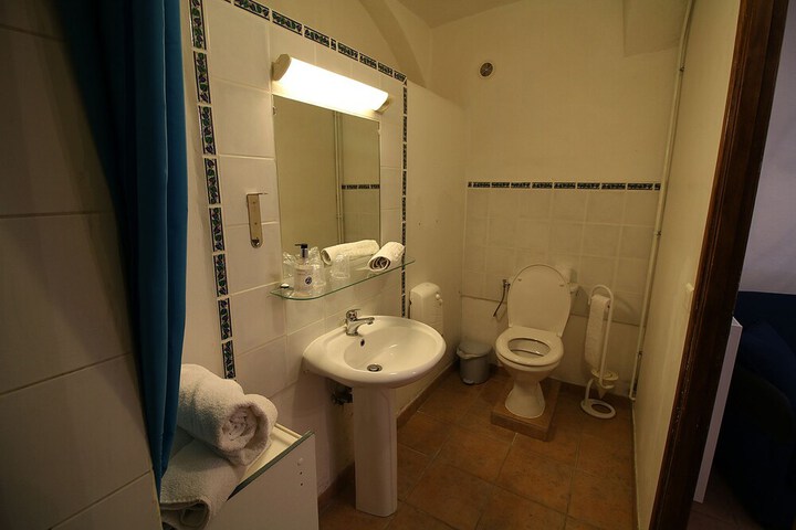 Room 41 of 48