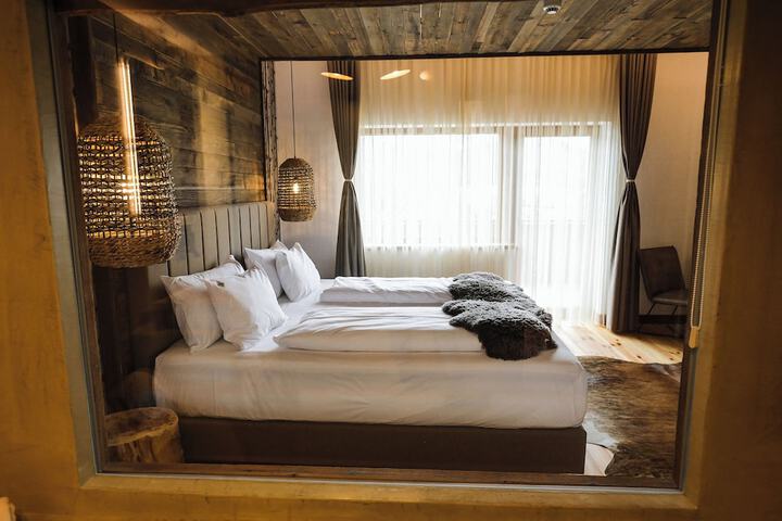 Room 10 of 55